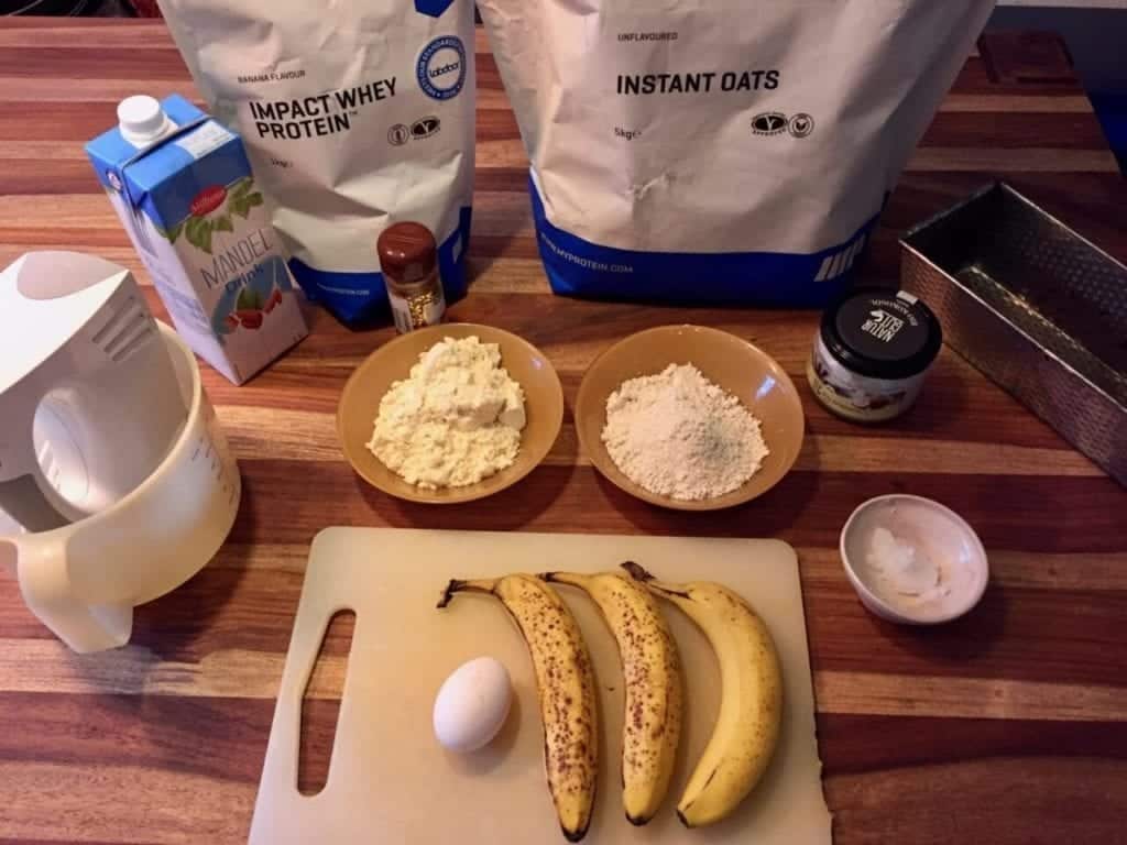 einfaches protein bananenbrot zutaten All the Ingredients you need: Bananas, Oatmeal, Protein powder, coconut oil and 1 Egg.