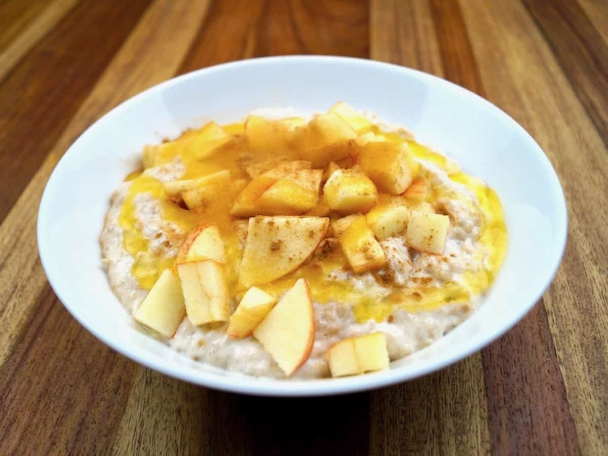 Apple Cinnamon Protein Oatmeal - Healthy Fitness Oatmeal